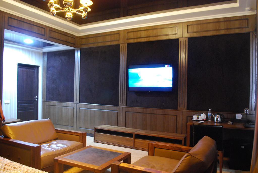 Astor Hotel & Spa Bişkek Dış mekan fotoğraf